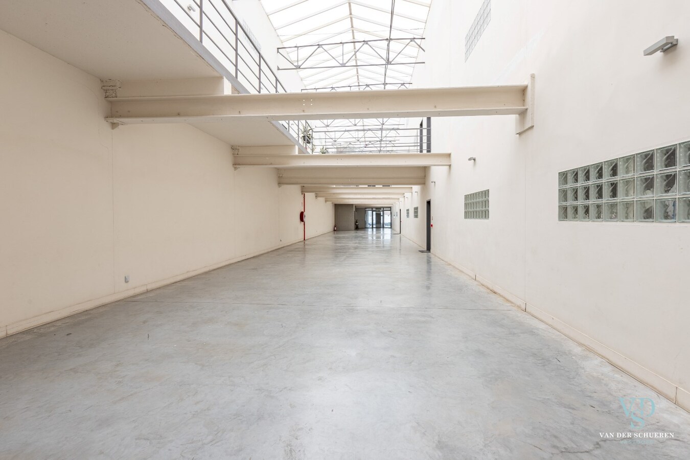 Ruim en rustig wonen in eigentijdse loft. 