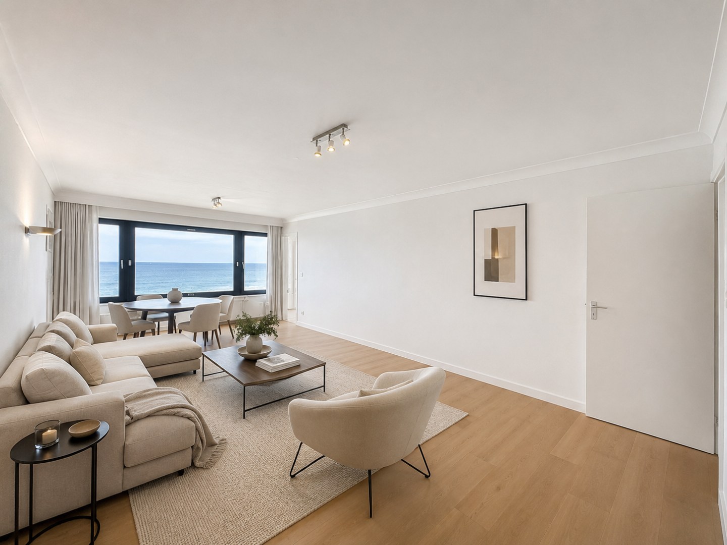 Studio à rafraîchir avec vue sur la mer 