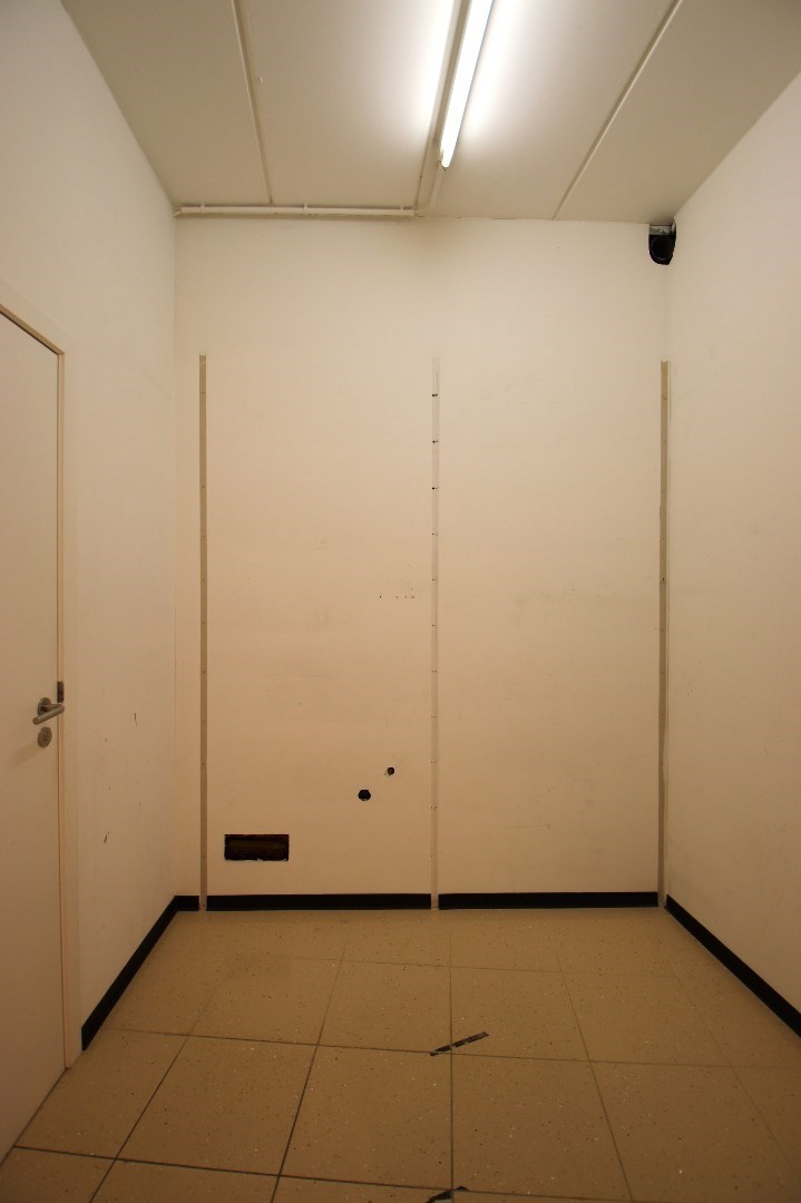 Recente handelsruimte met kelder in de Nieuwstraat te Geel 