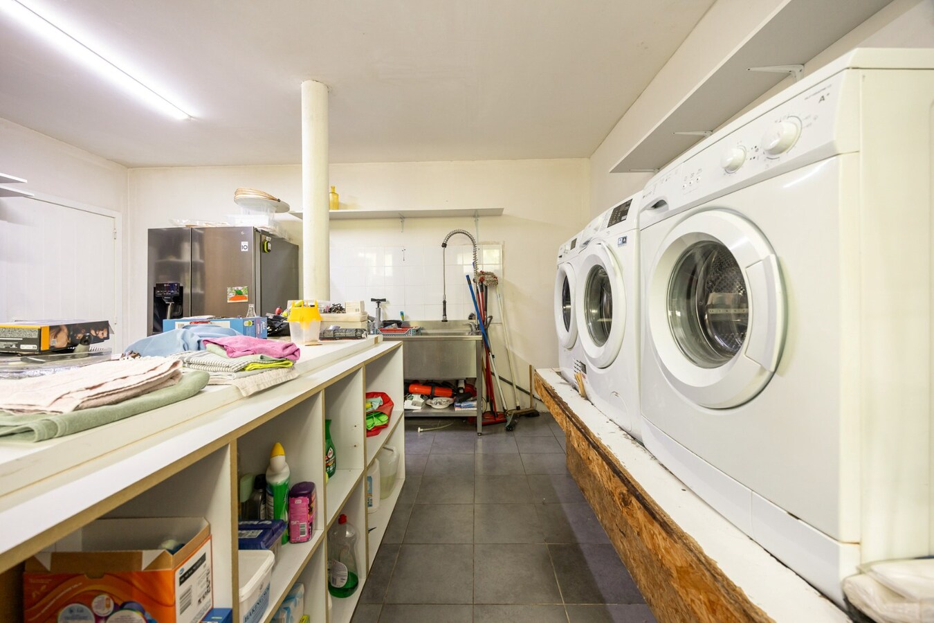 Zeer ruime woning (8 slpk + 8 badkamers) op een perceel van ca. 1.522 m² te Wijnegem/grens Schilde 