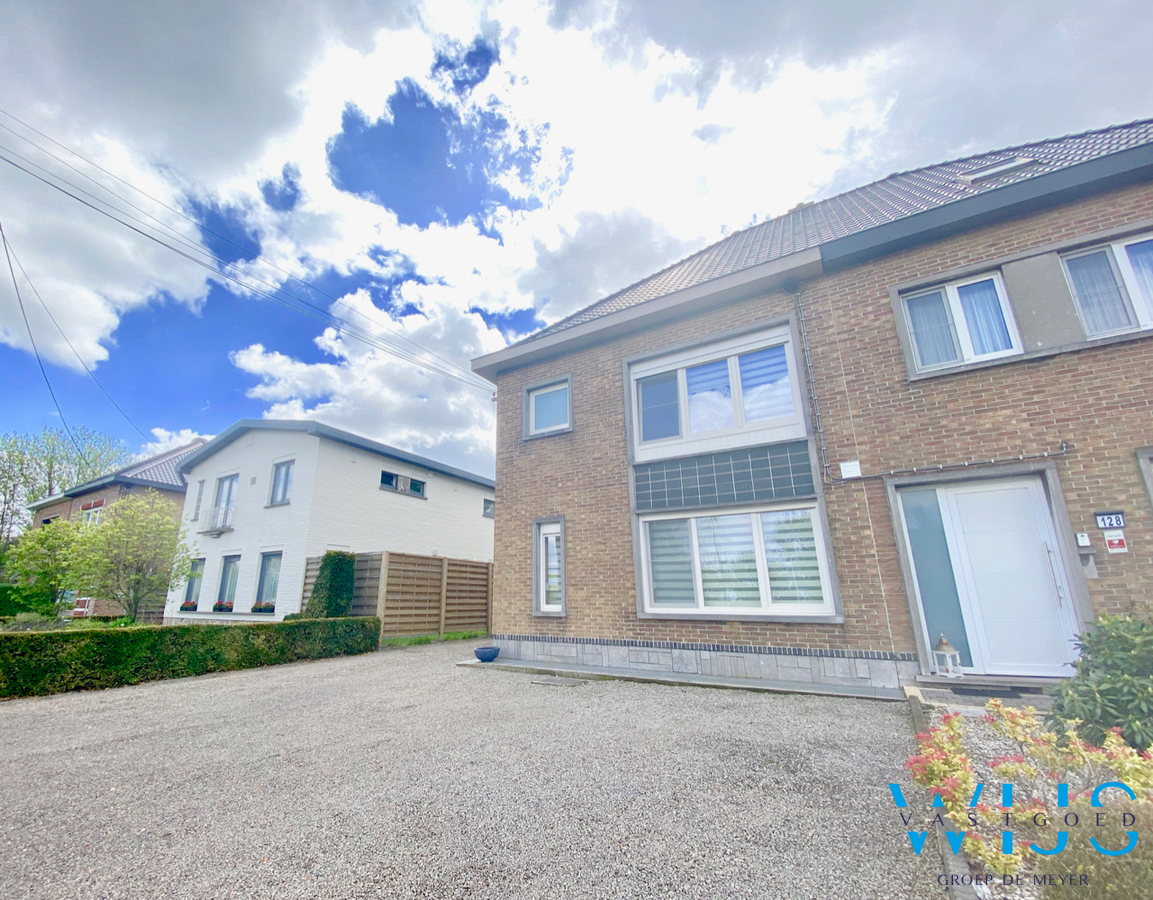 Instapklare gezinswoning met ZUIDgerichte tuin te Evergem! 