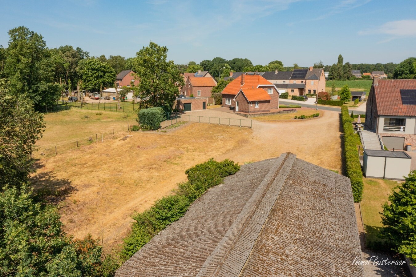 Belle maison avec écurie et terrain d'environ 1,63 ha à Opglabbeek (Oudsbergen) 
