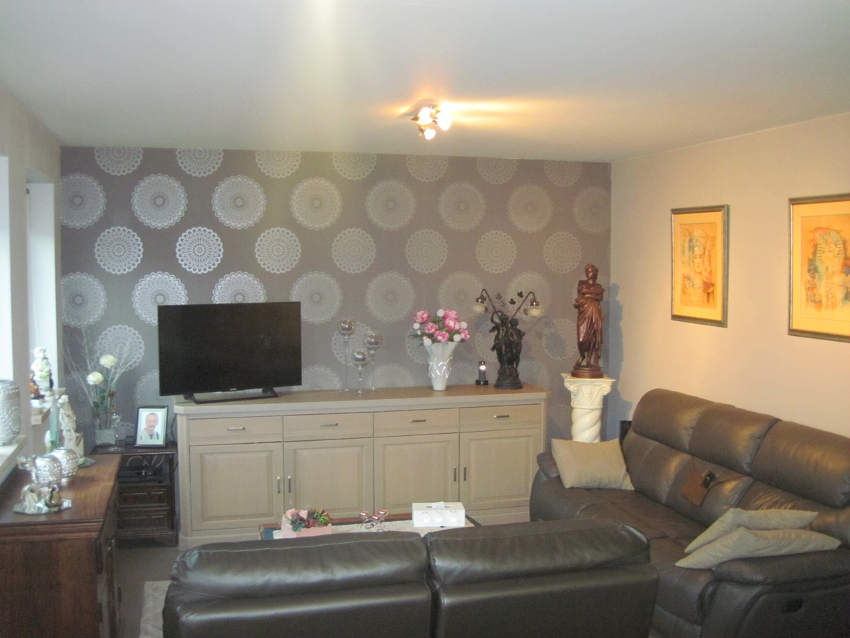 Recent appartement met ruim terras. Geen vaste kosten ! 