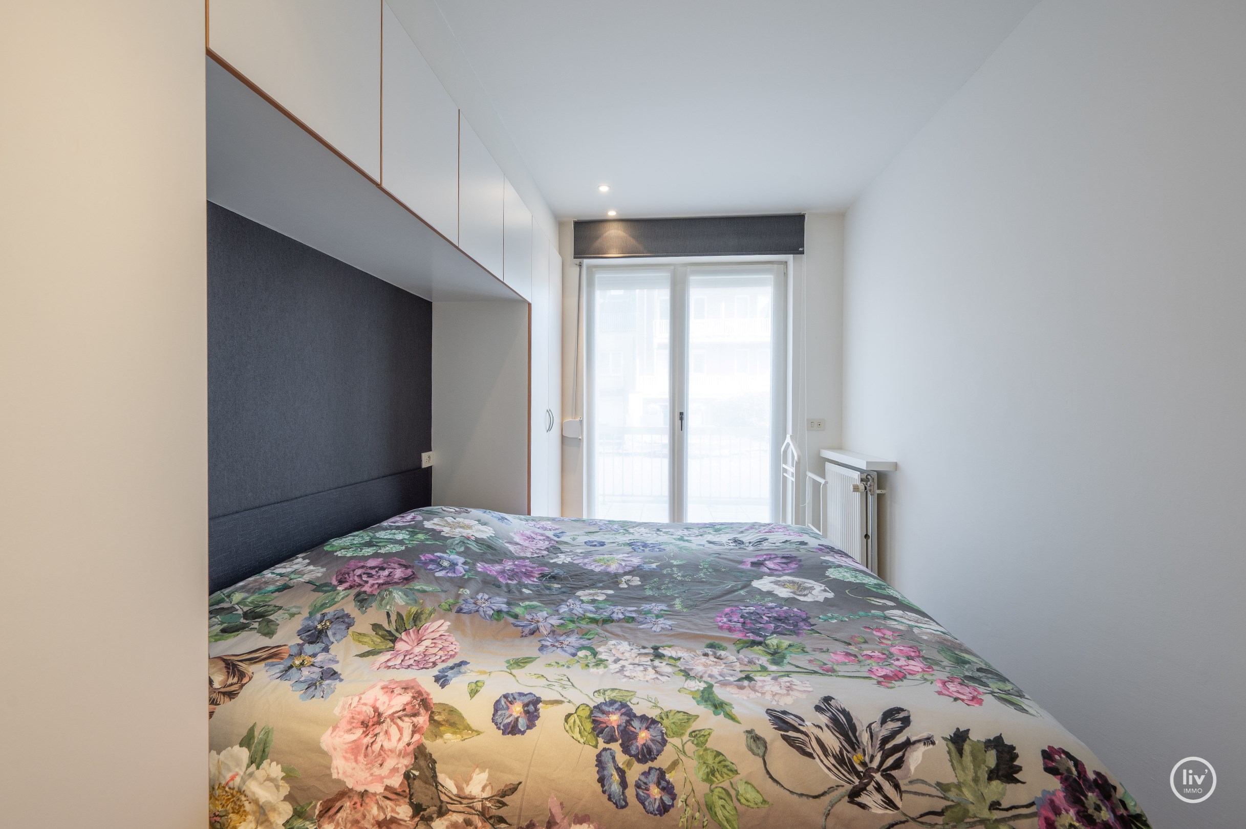 Bel appartement avec une grande terrasse ensoleillée situé dans une rue calme de l'avenue Dumortier. 