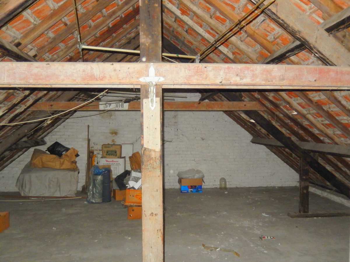 Woonhuis met 3 slaapkamers, tuin en garage 