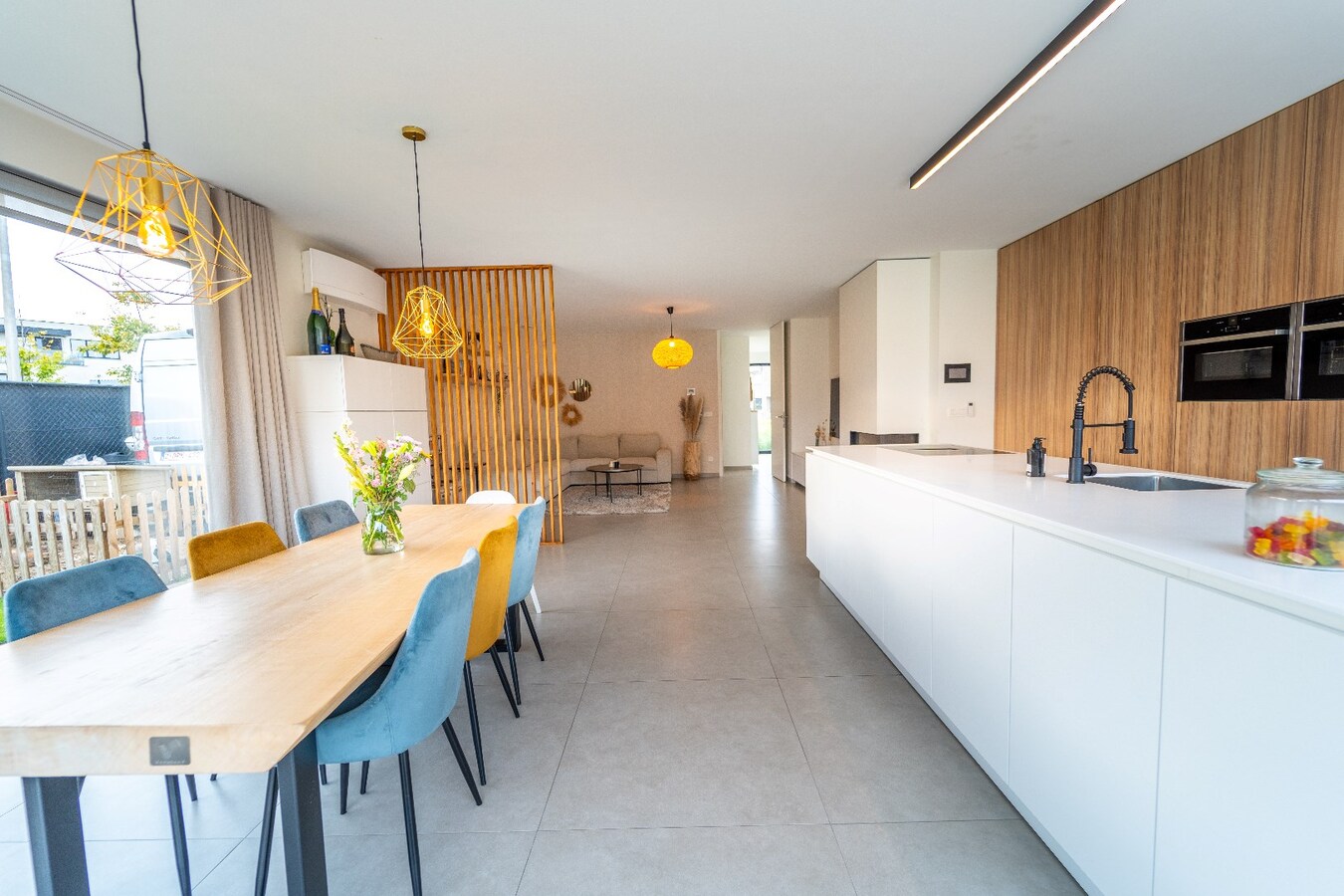 Prachtige villa met tuin, terras &amp; garage in Hasselt - 3 slaapkamers, bouwjaar 2019. 