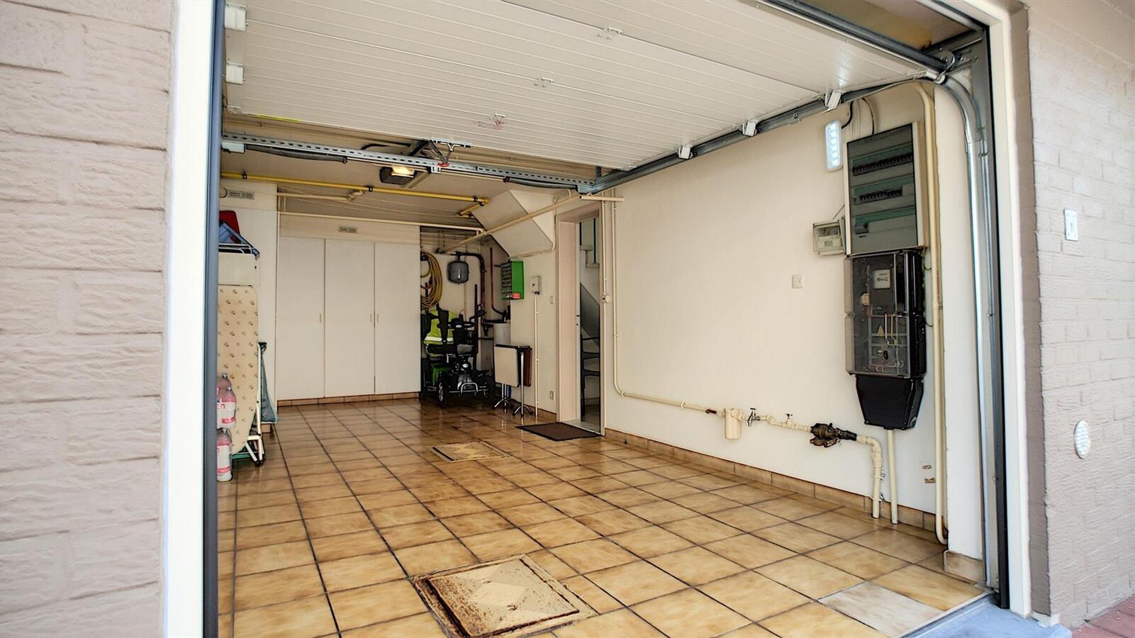 Magnifieke hoekwoning met garage - Heist 