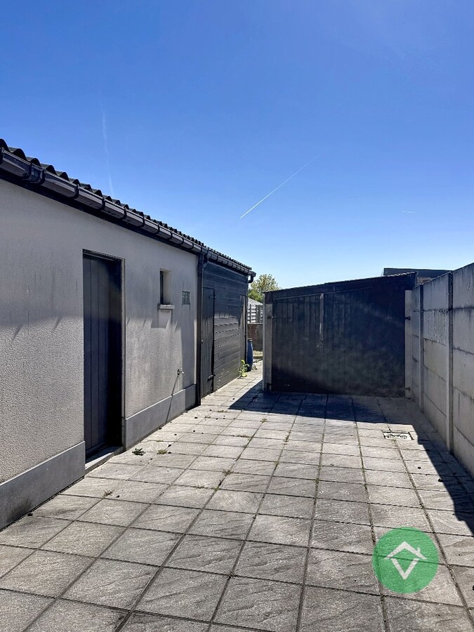 Woning met 2 slaapkamers en garage in centrum Koekelare 