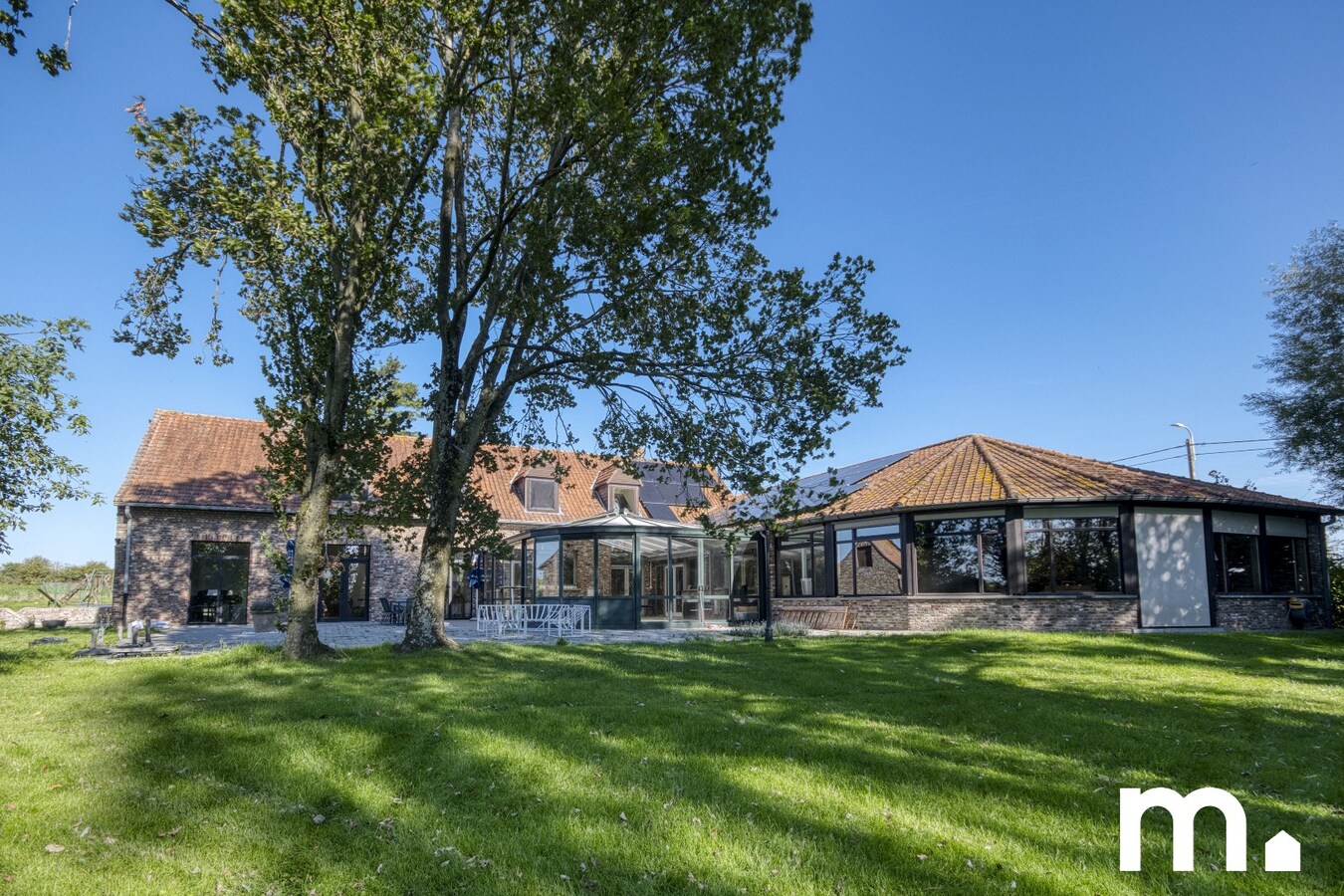 Uniek landhuis in Kruiseke te koop ! 