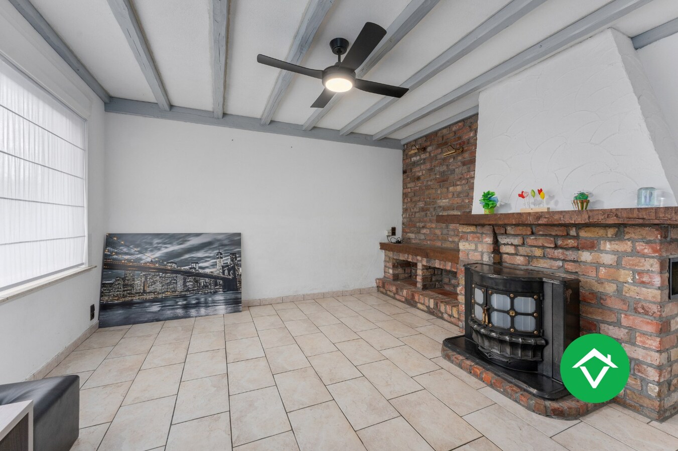 Instapklare vrijstaande woning met zonnige tuin in rustige woonwijk te Eernegem 