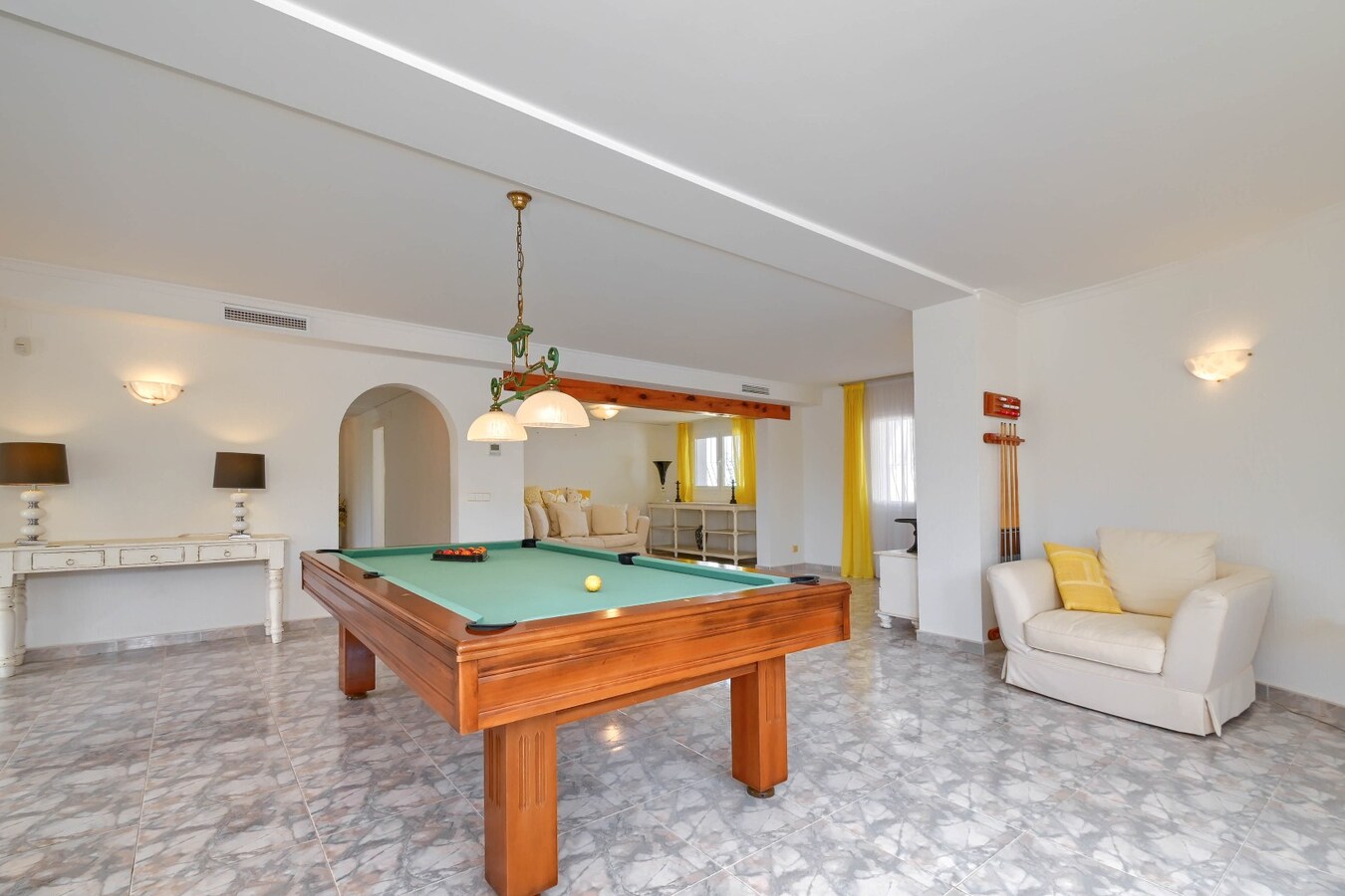 Uniek renovatieproject met zeezicht op wandelafstand van Moraira 