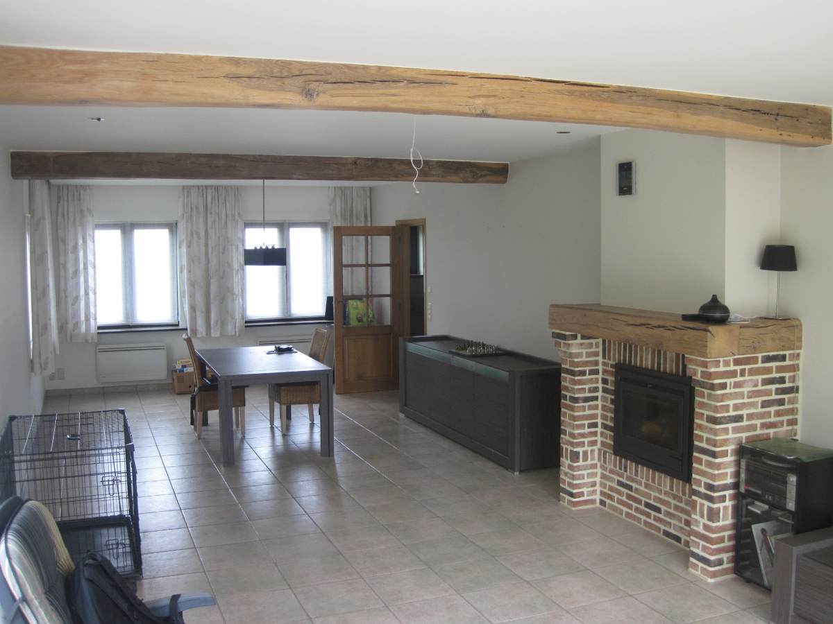 Ruime villa nabij 't Peerdeken. 