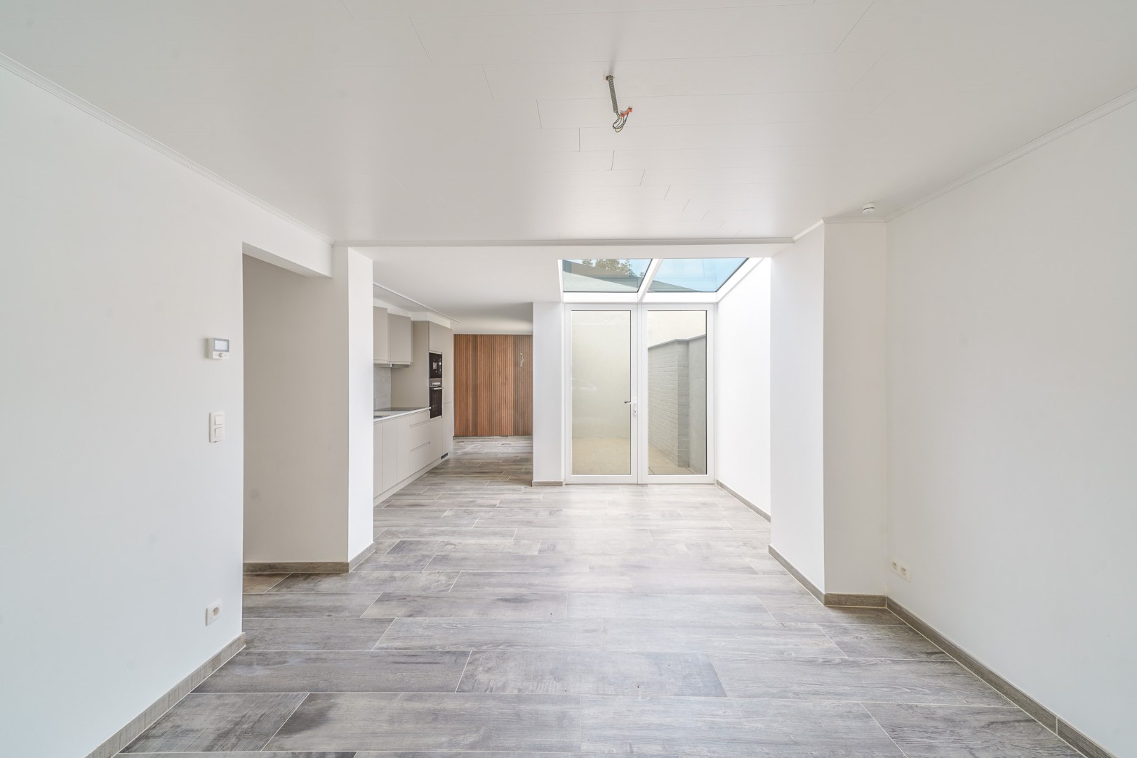 Volledig gerenoveerde rijwoning met 3 slaapkamers in Stene 