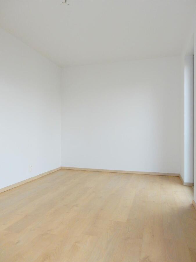 Lichtrijk appartement met terras 