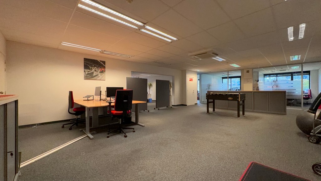 Gelijkvloerse kantoren te koop langs Singel in Antwerpen