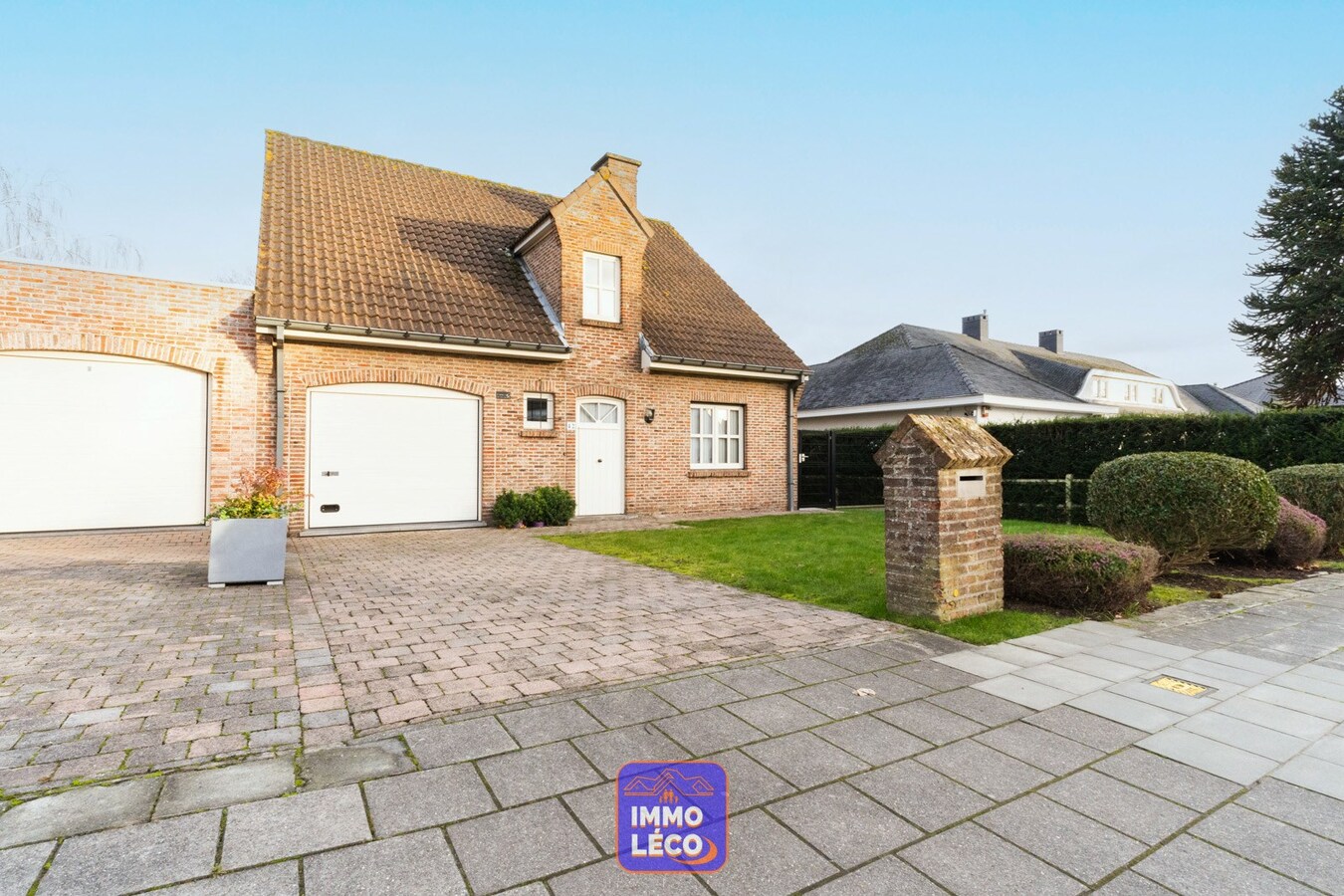 Villa avec garage, parking et jardin, secteur prisé "La Coquinie" ! 