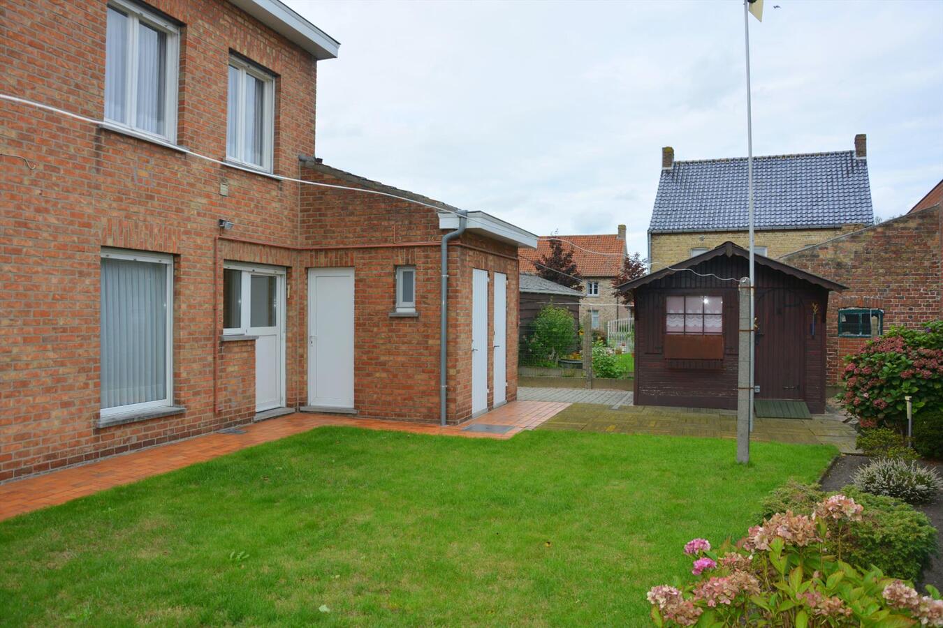 Rustig gelegen woning met garage 