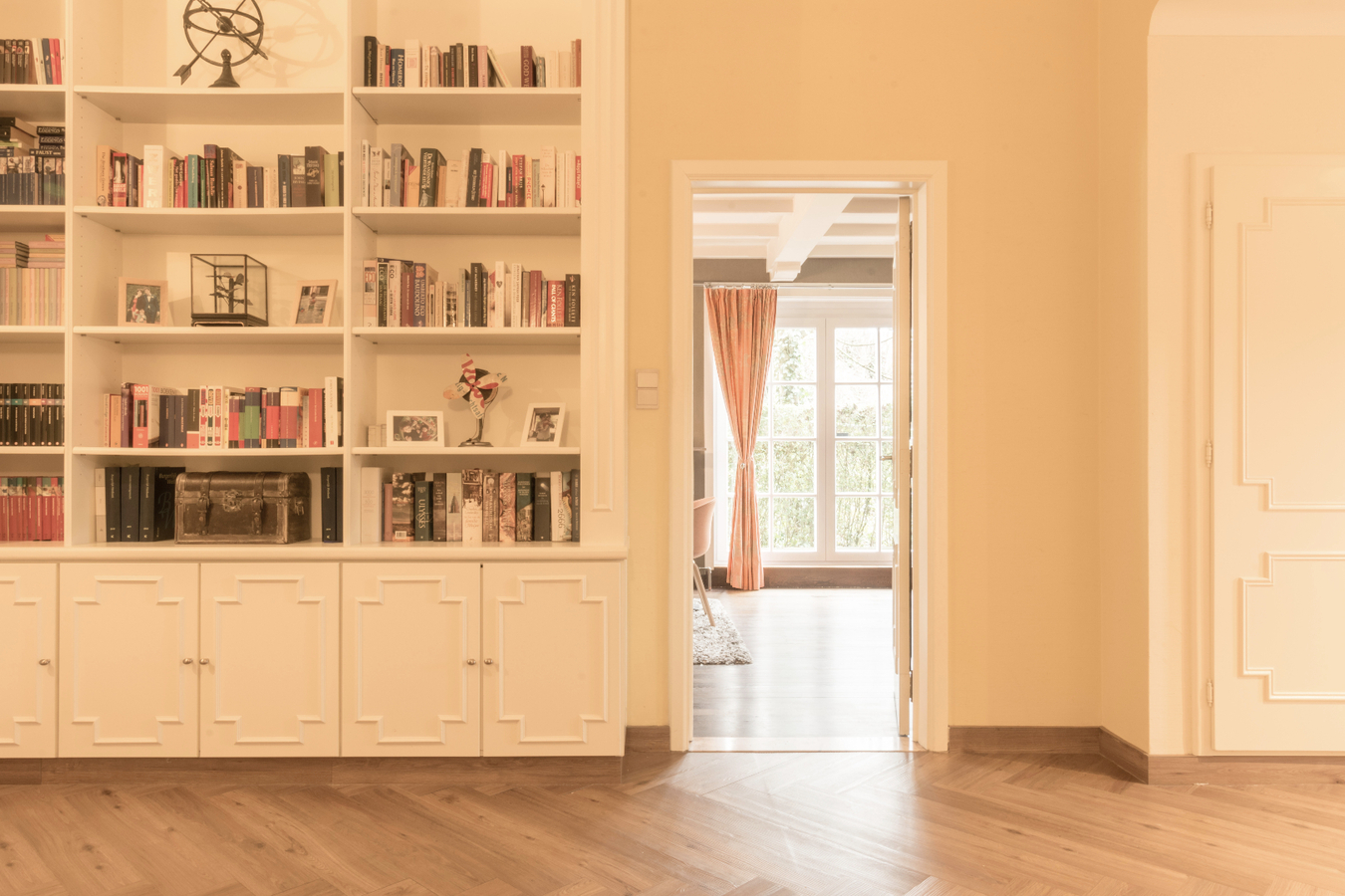 Ruime gezinswoning met verwarmd buitenzwembad 