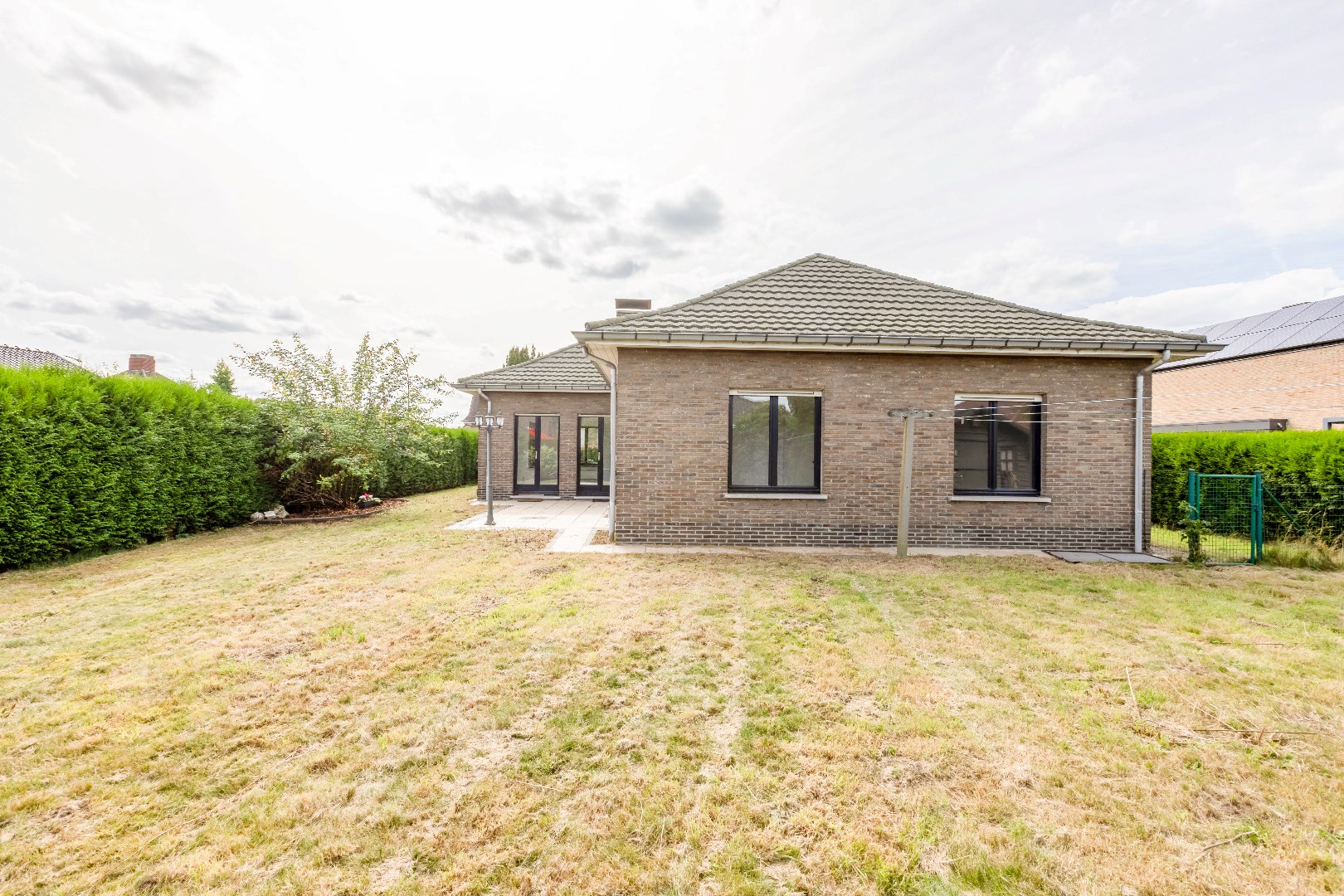 Bungalow op goede locatie te Wondelgem 