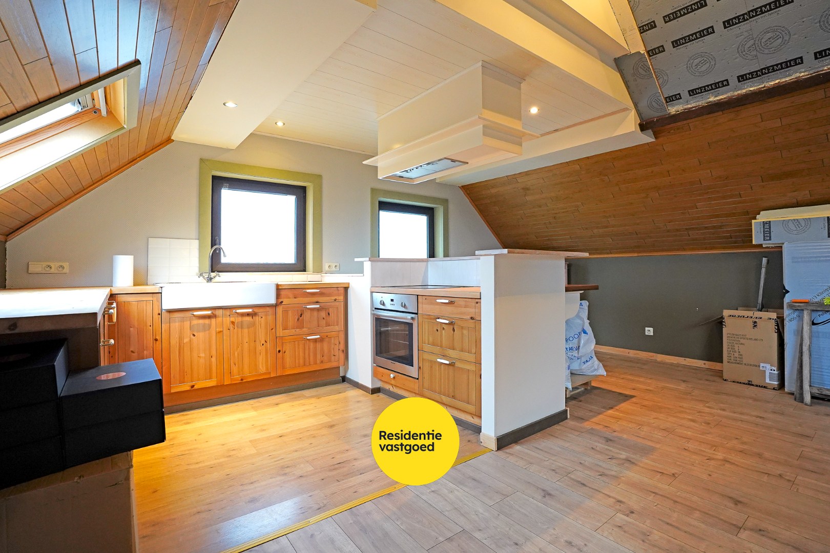 Prachtige, energiezuinig gerenoveerde landelijke villa op 2.542 m² te Nieuwpoort 