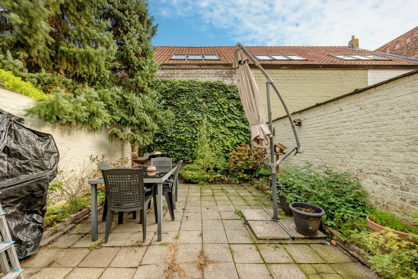Charmante woning met 4/5 slpk en stadstuin te Oud-Berchem! 