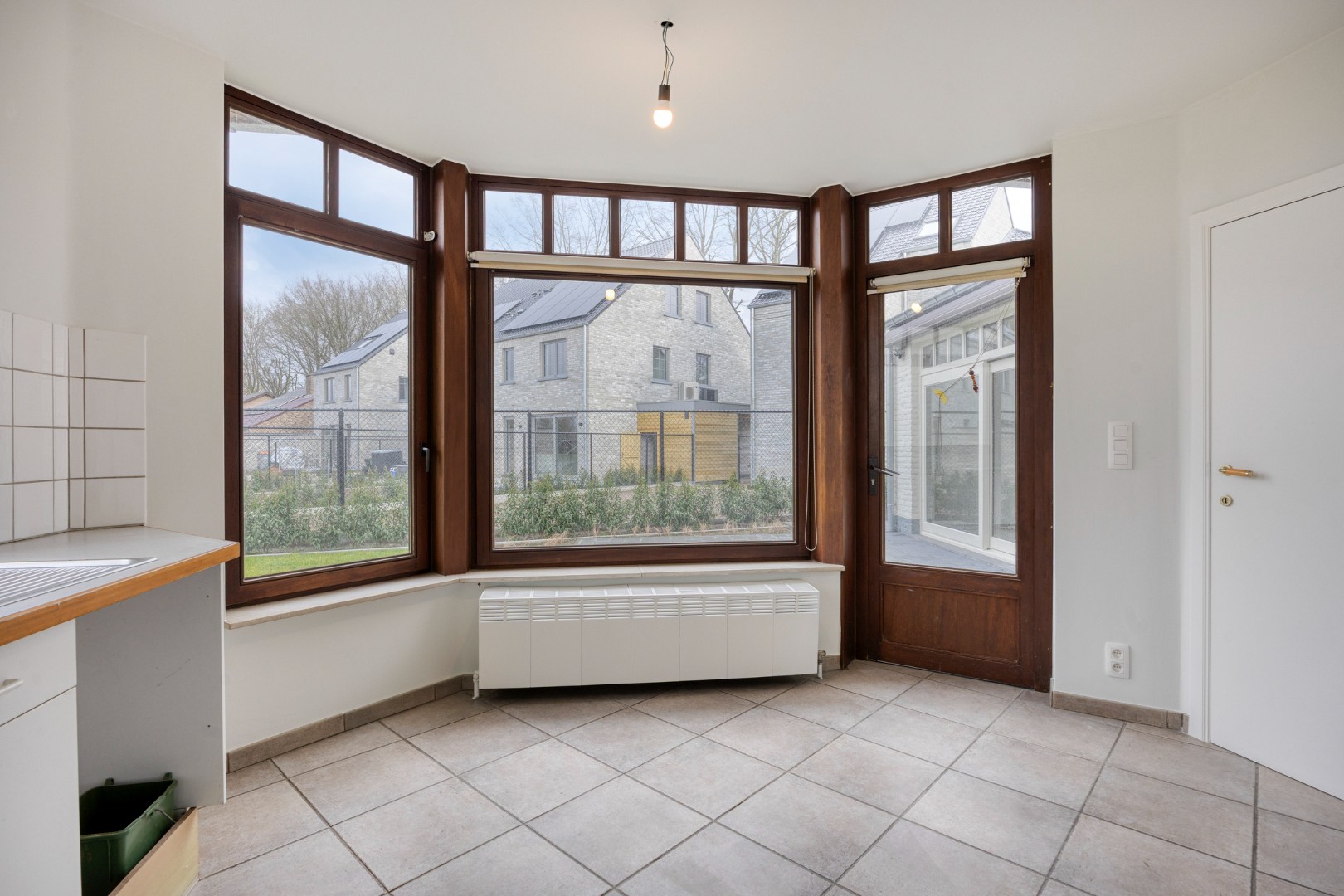 Instapklare gezinswoning met praktijkruimte 