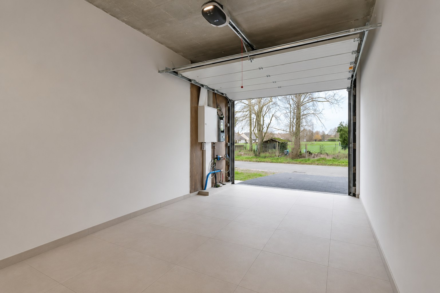 Ruime afgewerkte nieuwbouwwoning met landelijk zicht! 