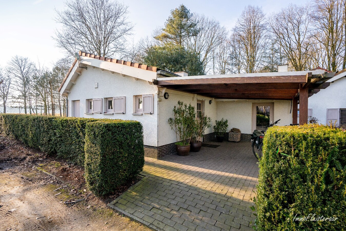 Idyllische woning midden in het groen op 7.085 m2 te Turnhout 