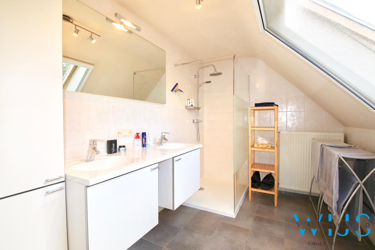 Tof woonhuis met tuin te Boekhoute ! 