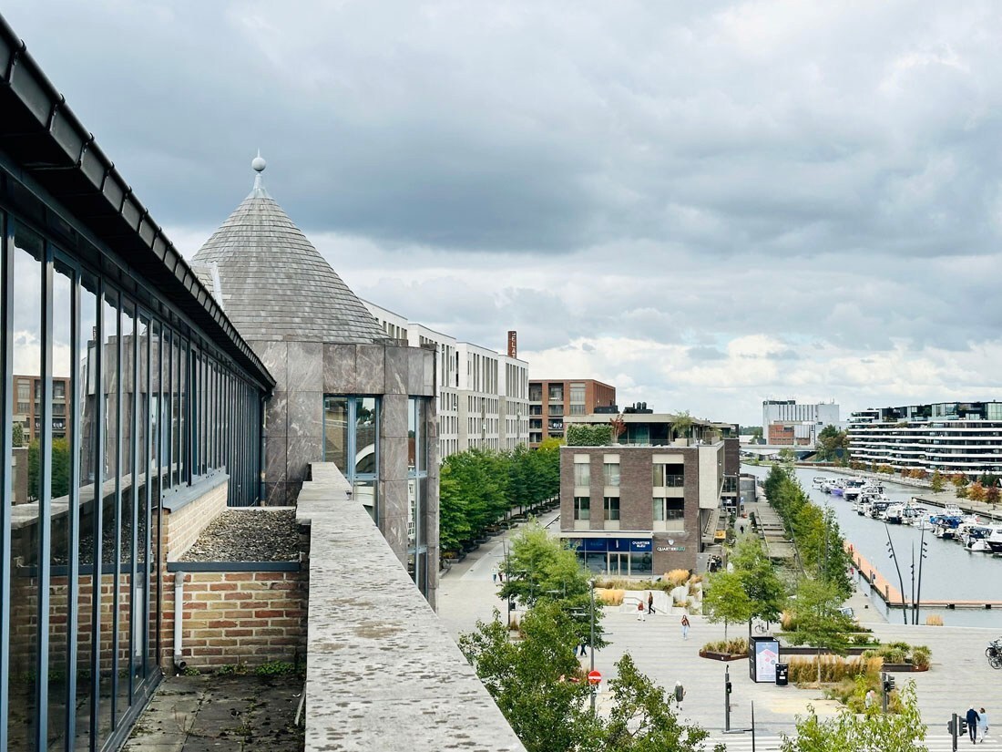 Iconisch kantorencomplex of commerciële ruimte te Hasselt centrum 