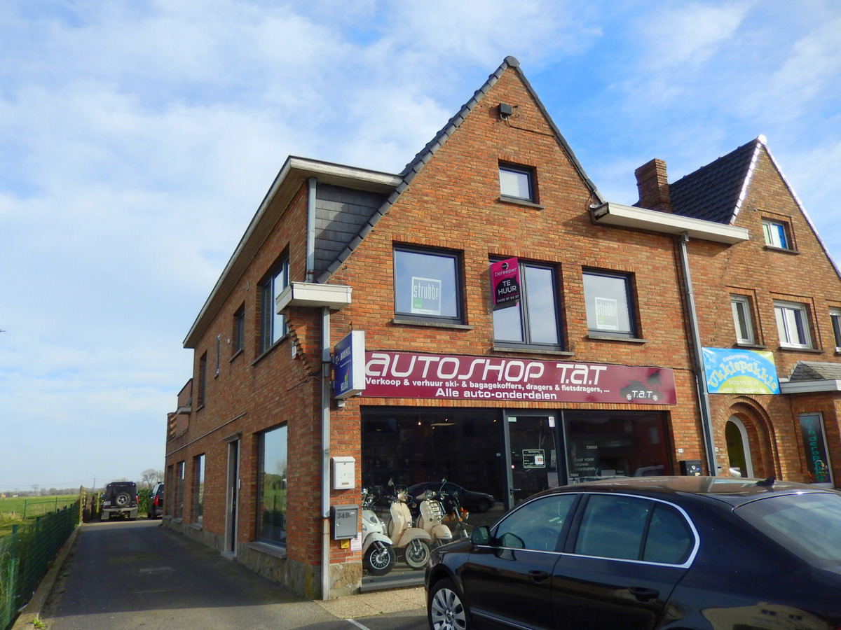 Prachtig volledig gerenoveerd appartement met groot terras 