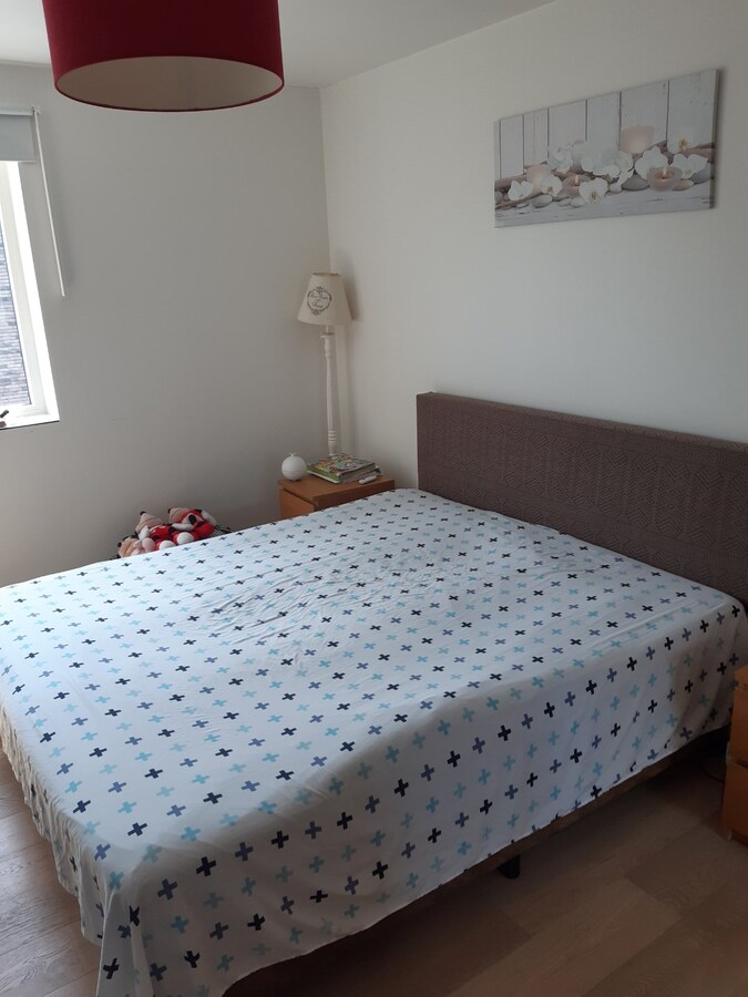 Half open (160 m²) met zonnepanelen ! 