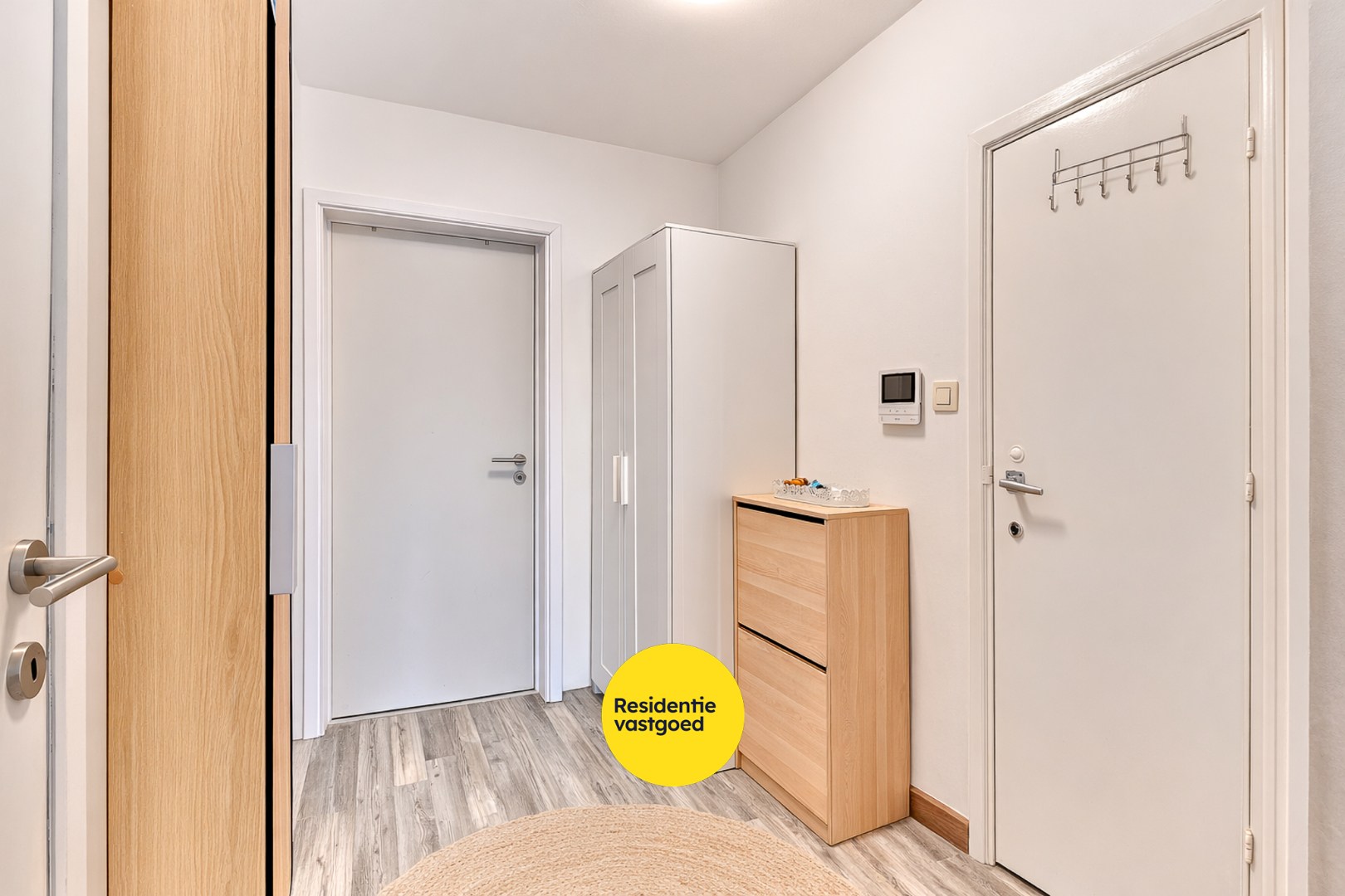 Instapklaar twee-slaapkamer-appartement op mooie locatie 