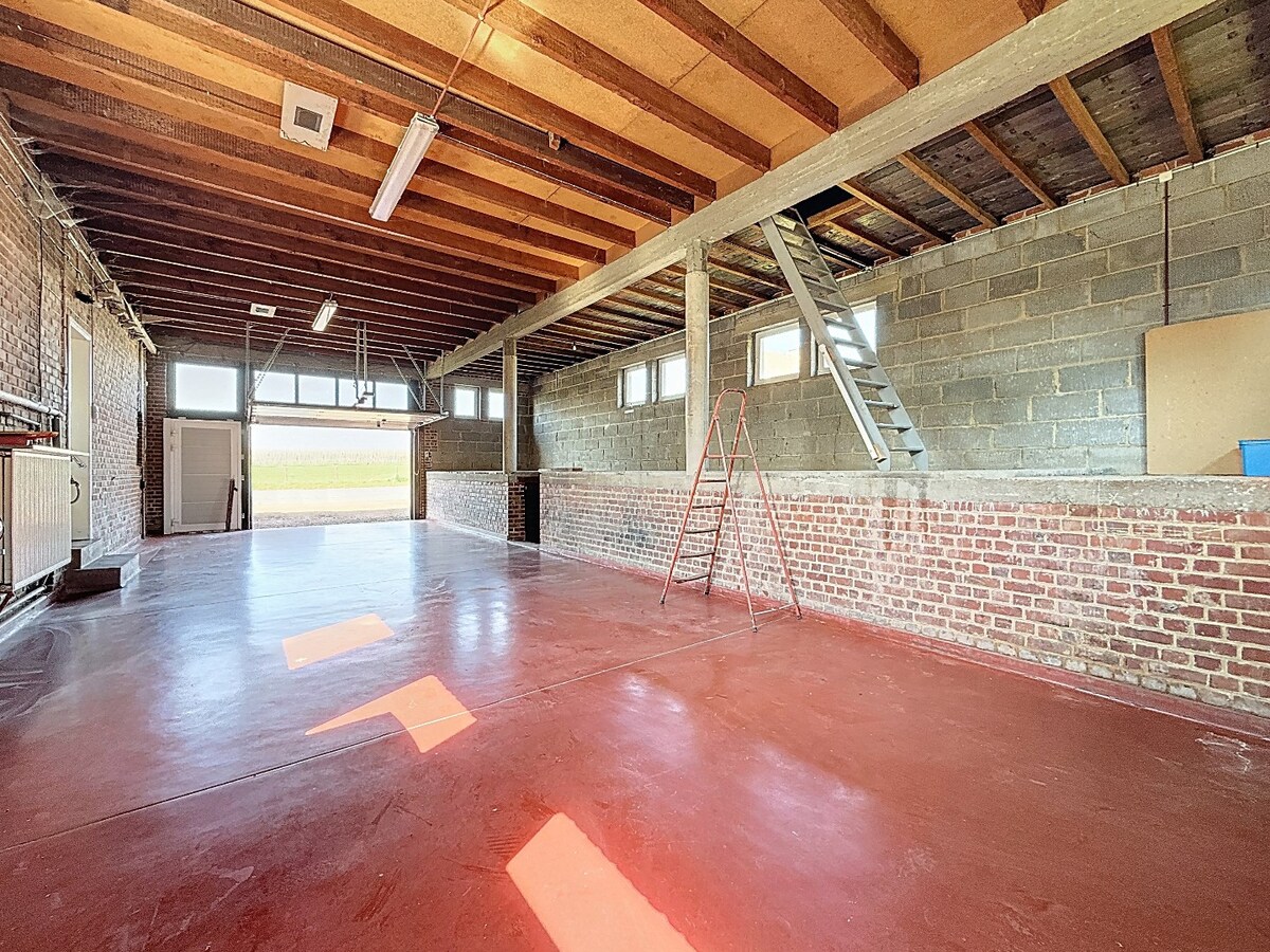 Sixties villa met opslagruimte/garage en zicht op Cotthem 