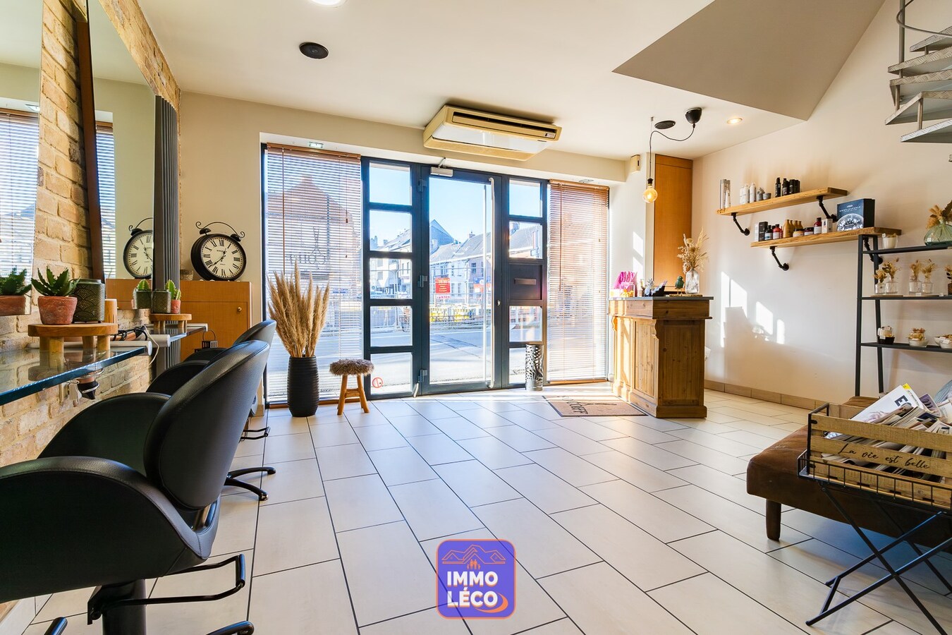 Commerce en plein cœur du village de Dottignies ! Idéal investisseurs !! 