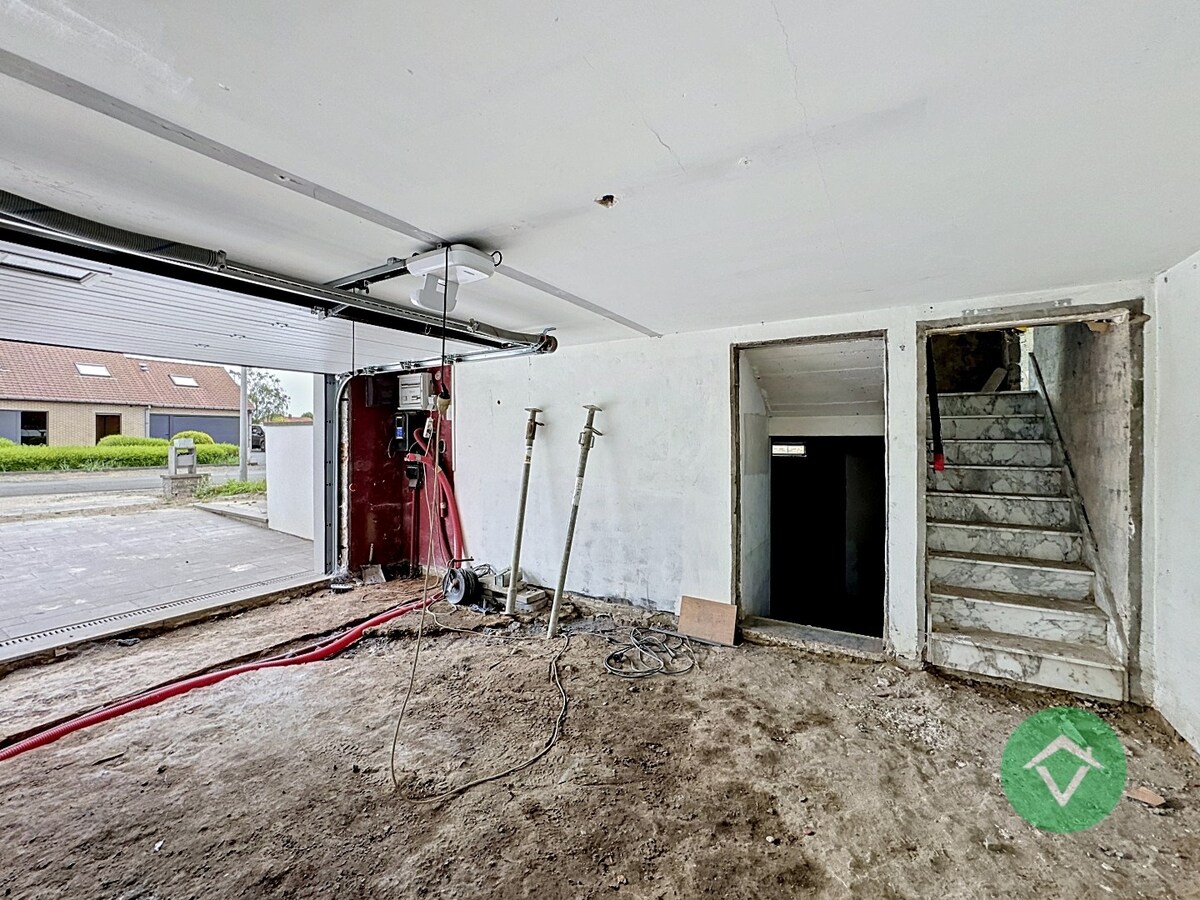 Alleenstaande statige woning met tuin te Veldegem 