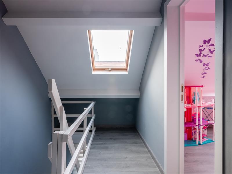 VERKOCHT!! Ruime en instapklare gezinswoning! 