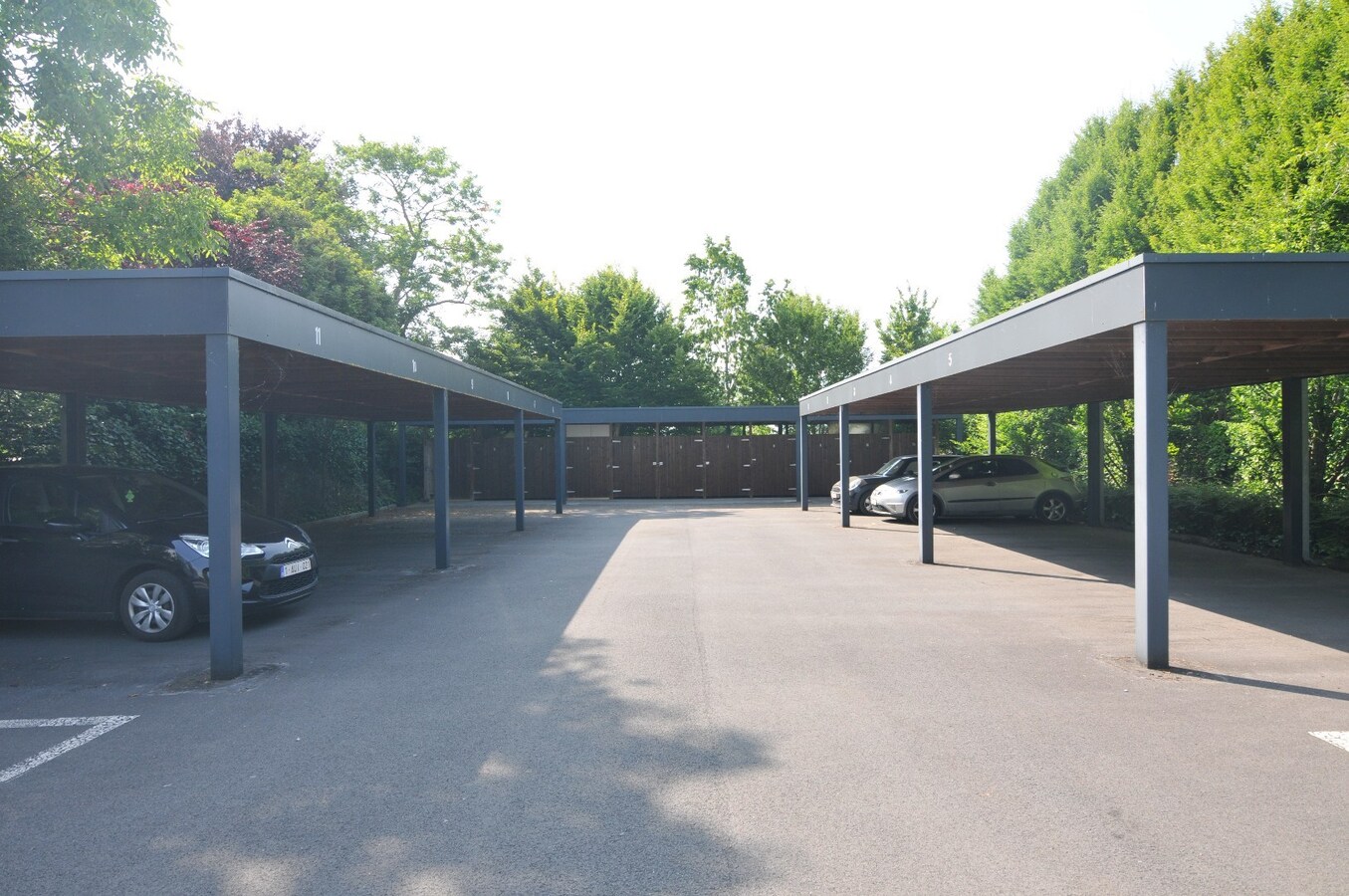 Modern appartement met 1 slaapkamer en parking 