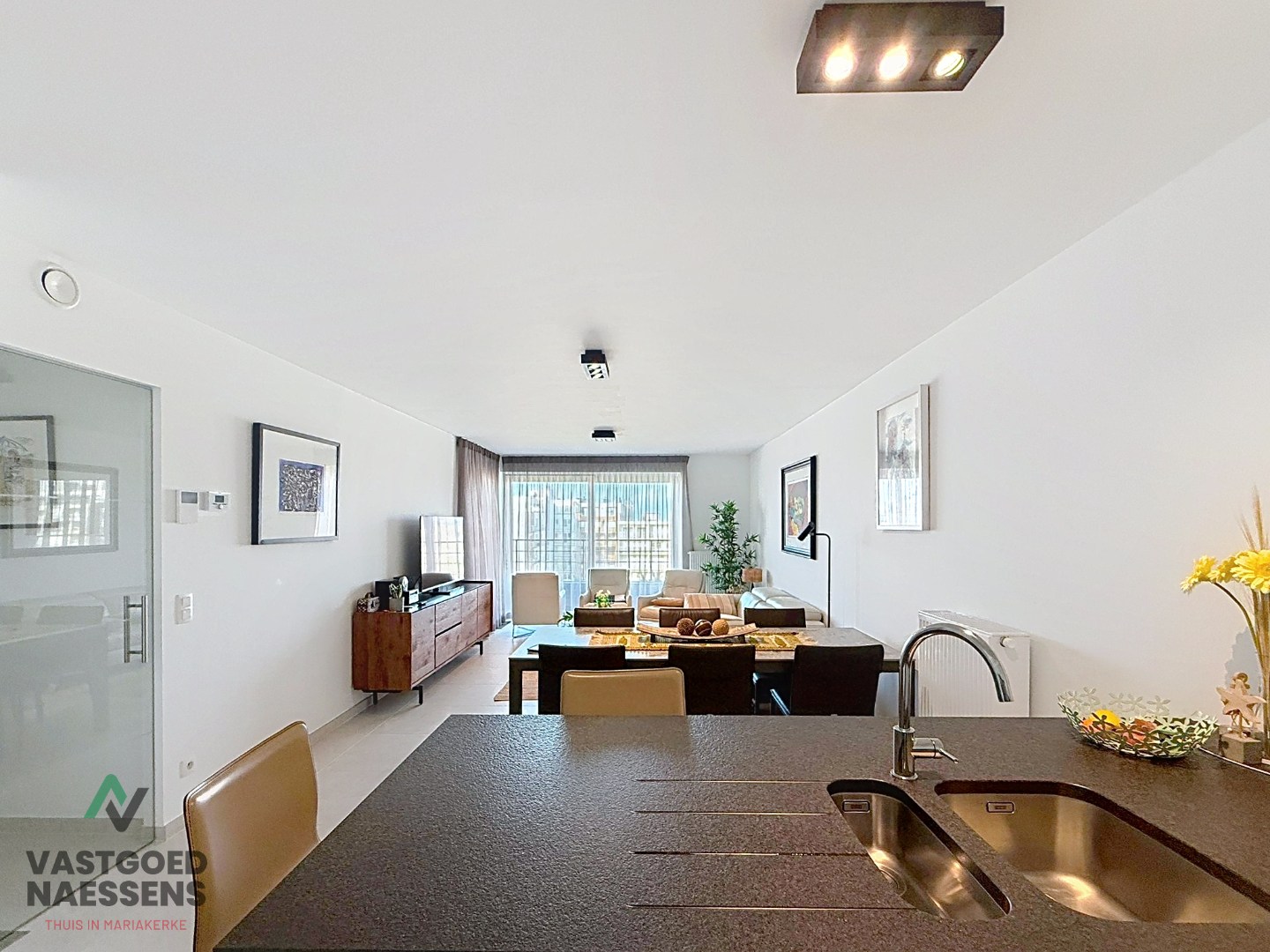 STIJLVOL GEMEUBELD 2 SLPK APP MET TERRAS 