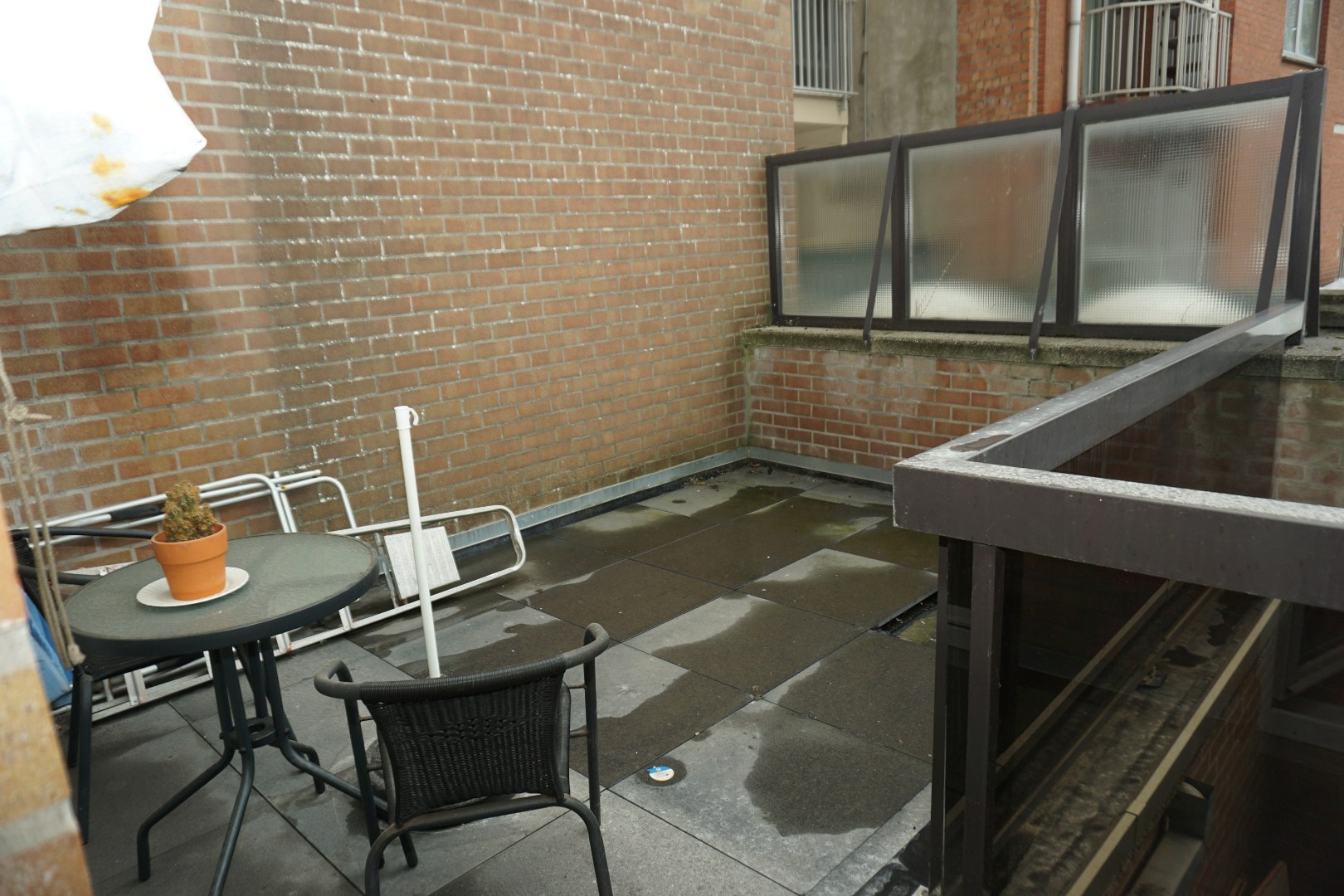 RUIM APPARTEMENT MET ZONNIGE TERRASSEN OP TOPLIGGING 
