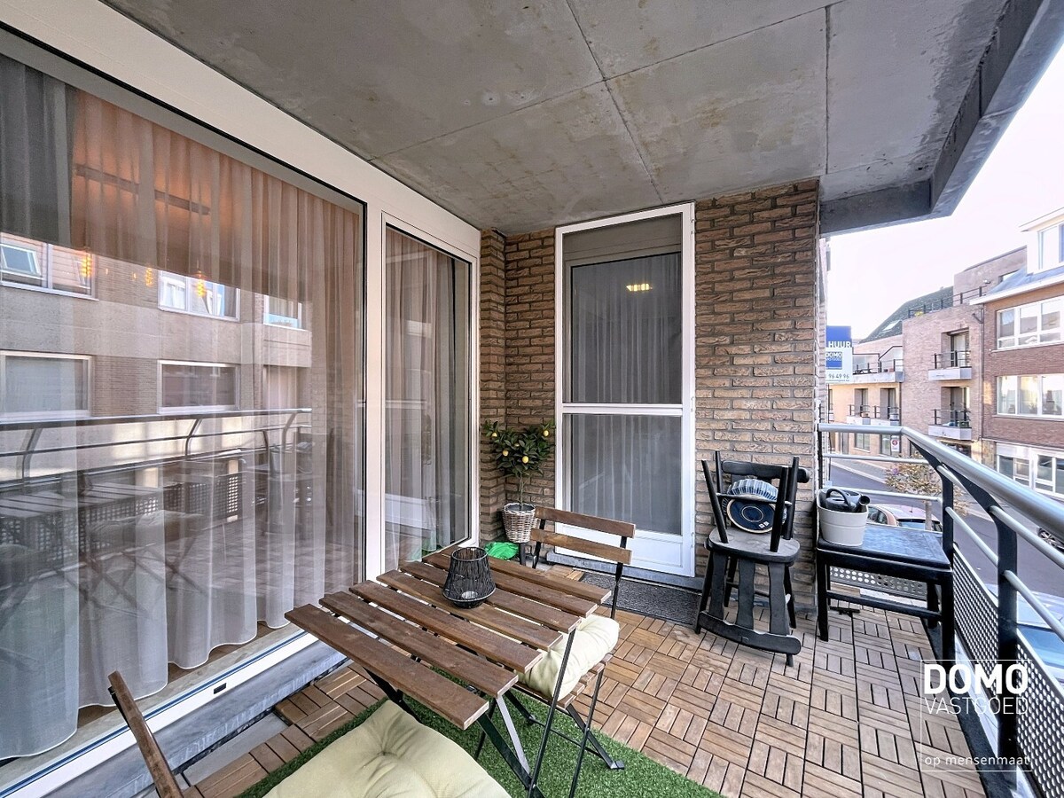 RUIM APPARTEMENT MET TERRAS, 1 SLAAPKAMERS EN PARKEERPLAATS IN HET CENTRUM VAN HASSELT 