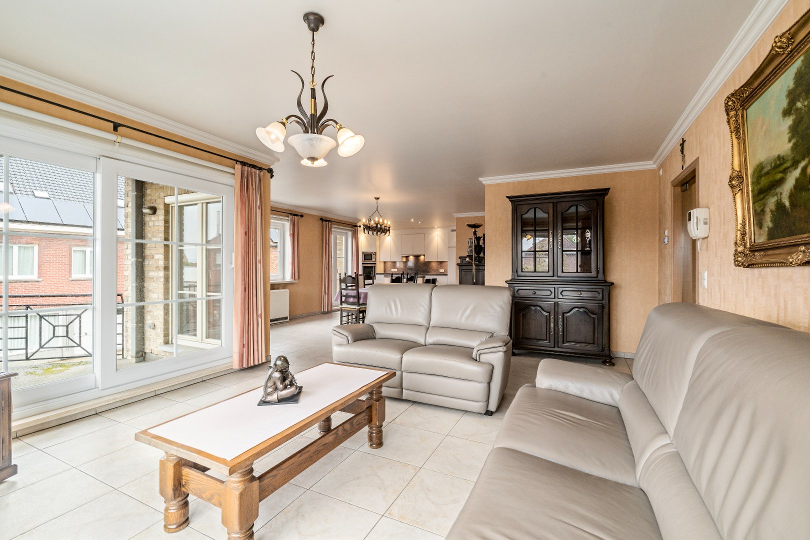 Prachtig hoekappartement met garage en private berging 