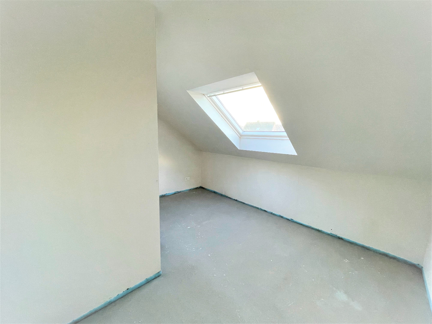 Nieuwbouwwoning met 3 slaapkamers en garage op 318m² 