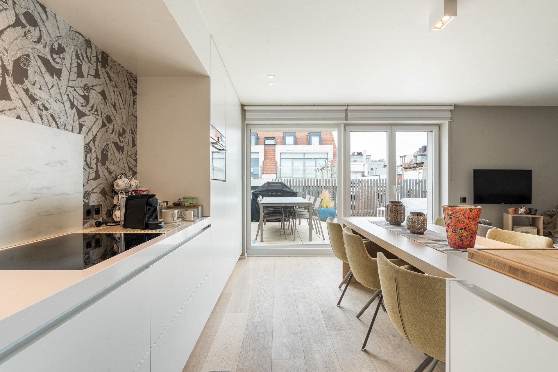 Appartement PENTHOUSE de 2 chambres entièrement rénové situé sur la Kustlaan à 50m à pied de la digue d'Albertstrand. 