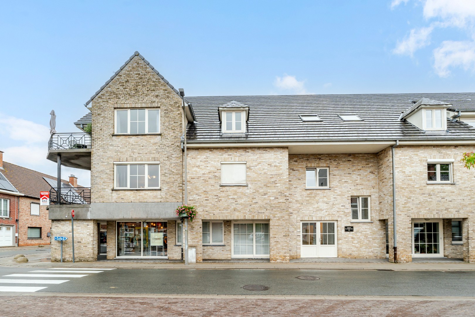 Prachtig hoekappartement met garage en private berging 