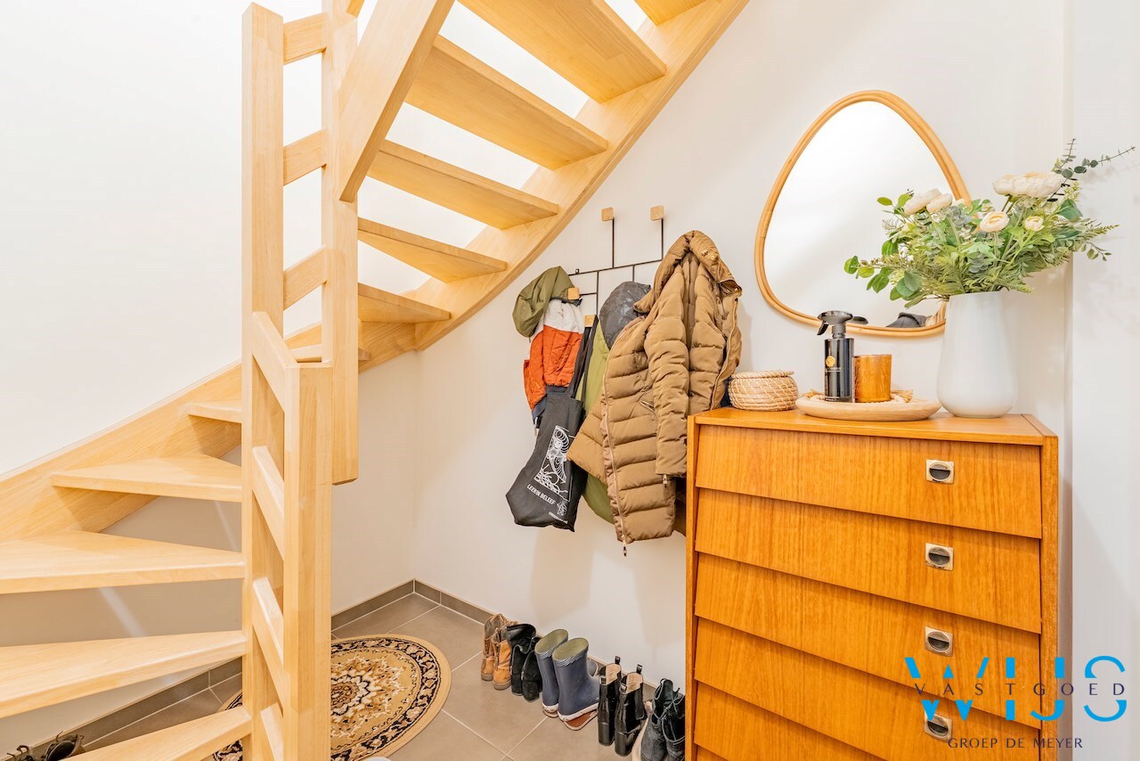 Recent duplexappartement met zeer aangenaam terras te Ertvelde ! 