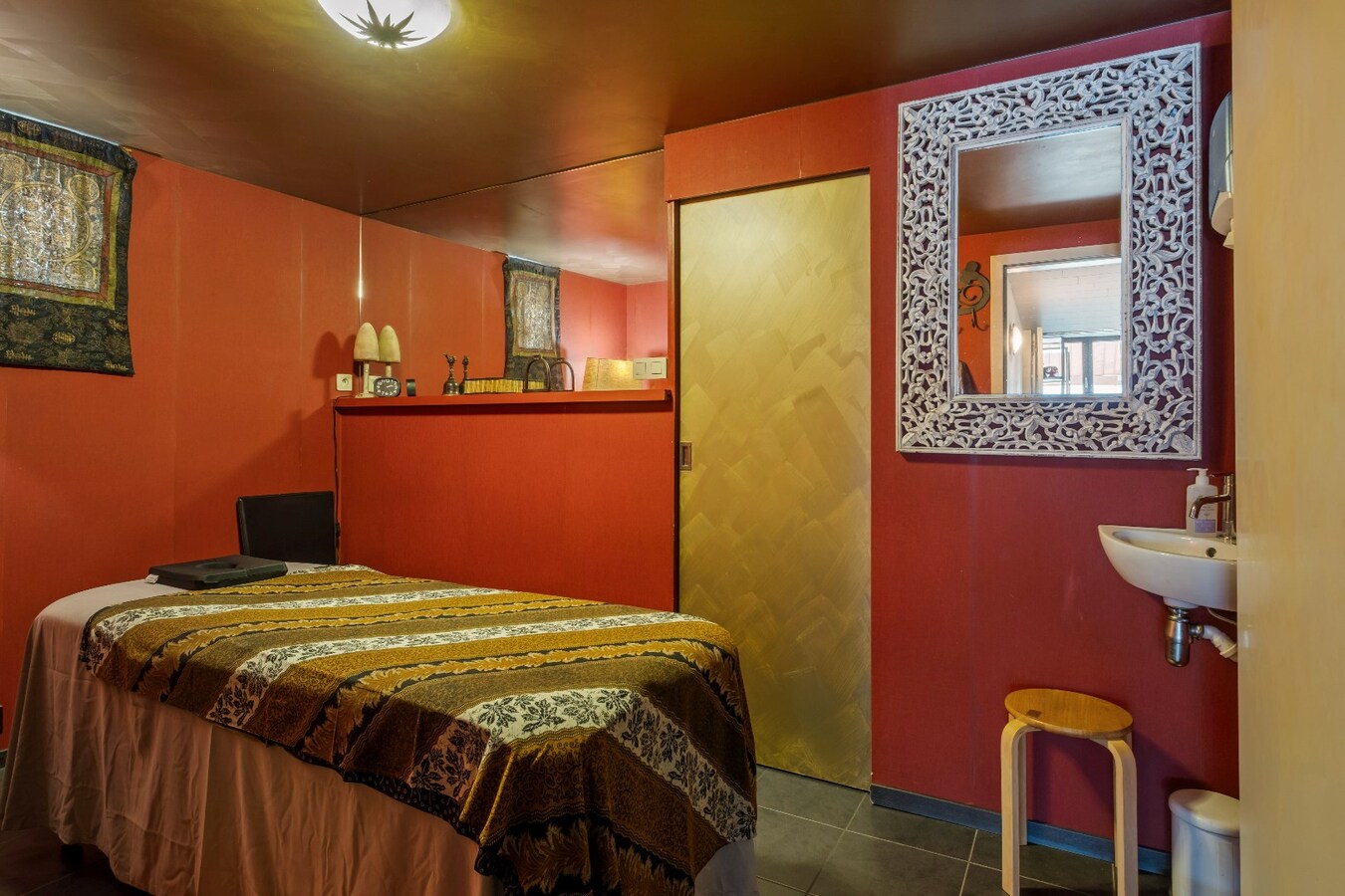 Exclusieve villa met buitenzwembad en privéwelness te Waregem ! 