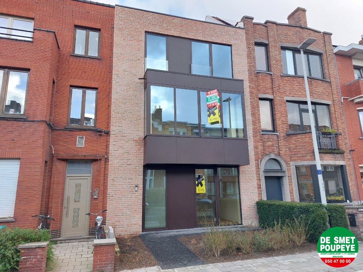 Gelijkvloersappartement met terras en tuin 