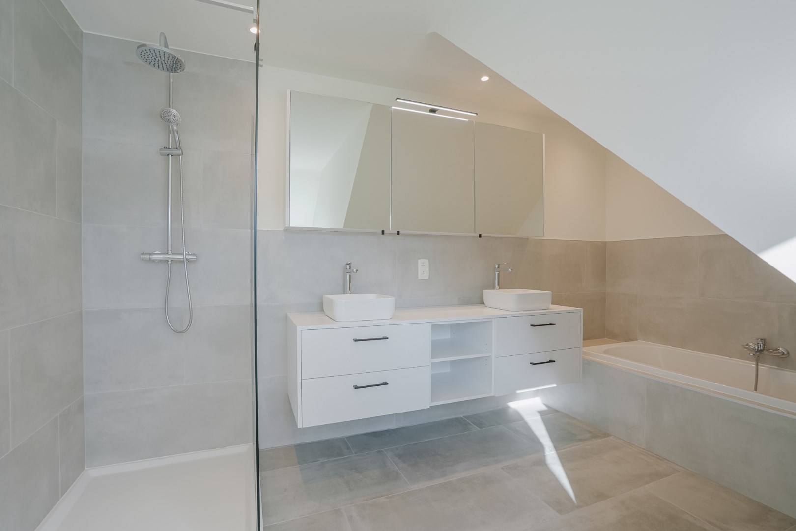 Instapklare 3slp. woning met tuin te Merelbeke 