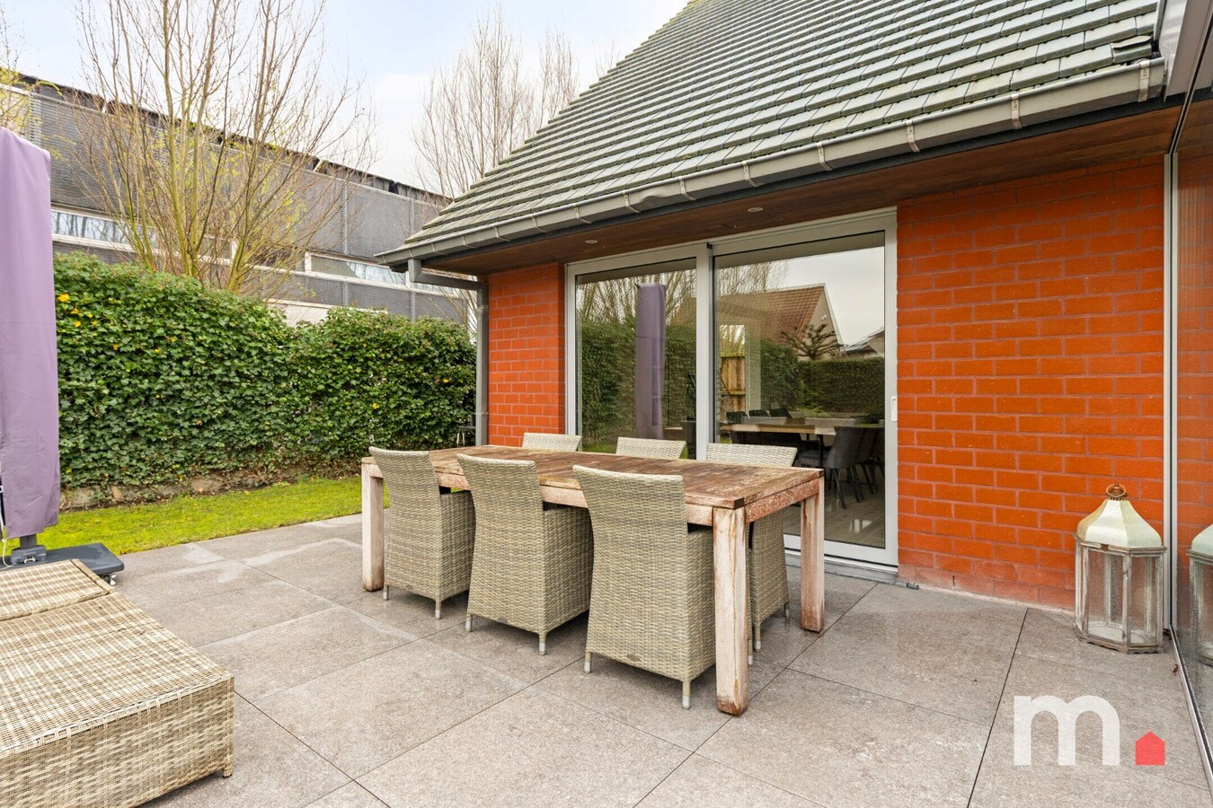 Unieke Villa te Roeselare in een doodlopende straat op 578m² met zonnepanelen en EPC B  ! 